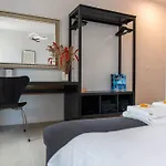 아파트 Perfectly Situated With Amazing Views 오스텐드