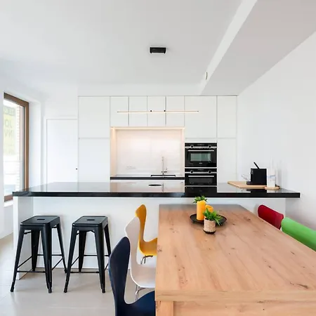 Perfectly Situated With Amazing Views * Ostende