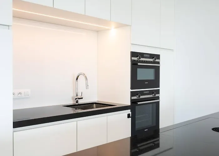 Perfectly Situated With Amazing Views *